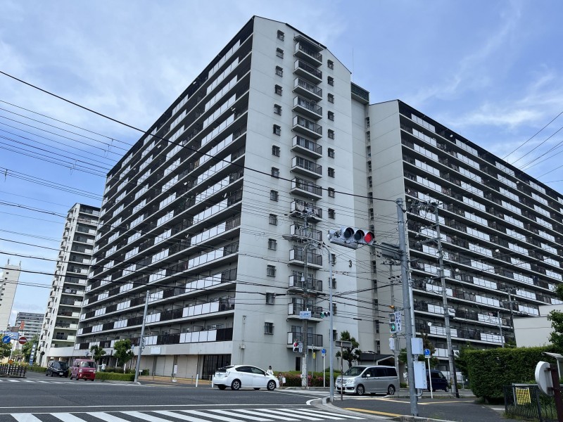 守山市浮気町のマンションの画像です