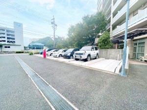 栗東市綣２丁目のマンションの画像です