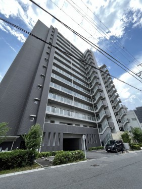 守山市梅田町、マンションの外観画像です