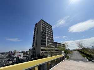 草津市大路３丁目のマンションの画像です