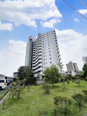 守山市水保町、マンションの外観画像です