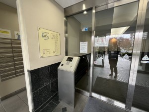 栗東市綣３丁目のマンションの画像です