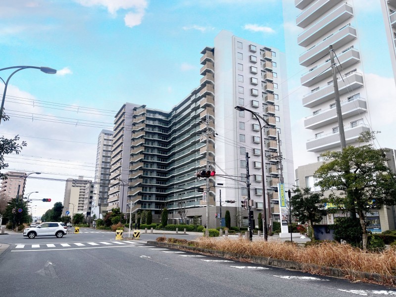 栗東市綣３丁目のマンションの画像です