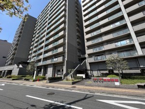 草津市渋川１丁目のマンションの画像です