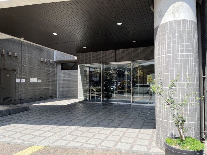 草津市渋川１丁目のマンションの画像です