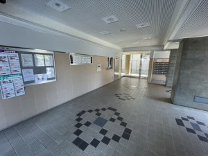 守山市吉身３丁目のマンションの画像です