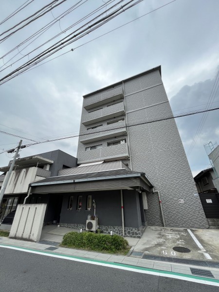 守山市梅田町のマンションの画像です