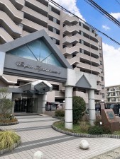 宗像市赤間、マンションの外観画像です