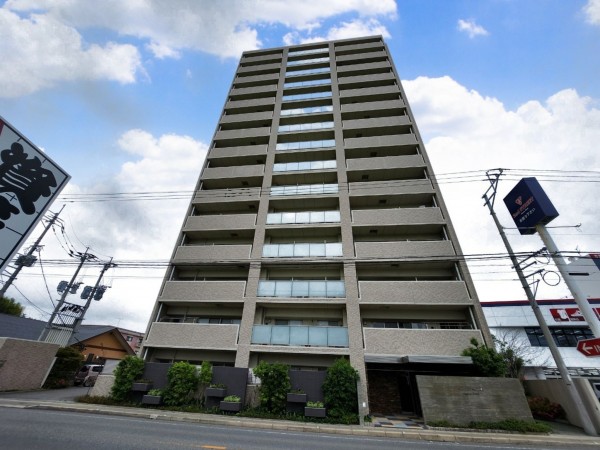 宗像市稲元、マンションの外観画像です