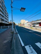 糟屋郡新宮町夜臼、マンションの画像です