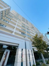 糟屋郡新宮町夜臼、マンションの画像です