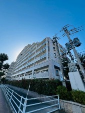 糟屋郡新宮町夜臼、マンションの外観画像です