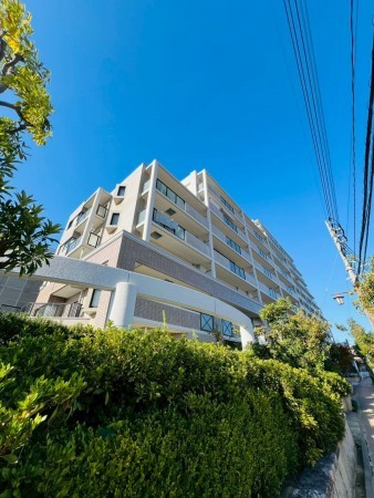 糟屋郡新宮町夜臼、マンションの画像です