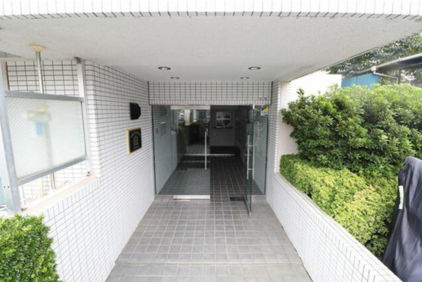 桶川市西、マンションの画像です