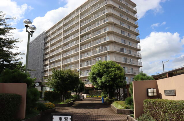北本市深井、マンションの外観画像です
