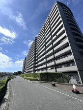 北本市朝日、マンションの画像です