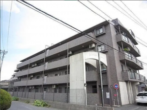 北本市本宿、マンションの外観画像です