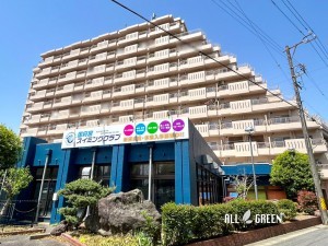 稲沢市国府宮、マンションの外観画像です