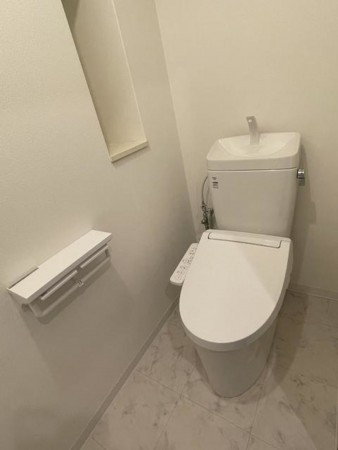 福山市入船町、マンションのトイレ画像です