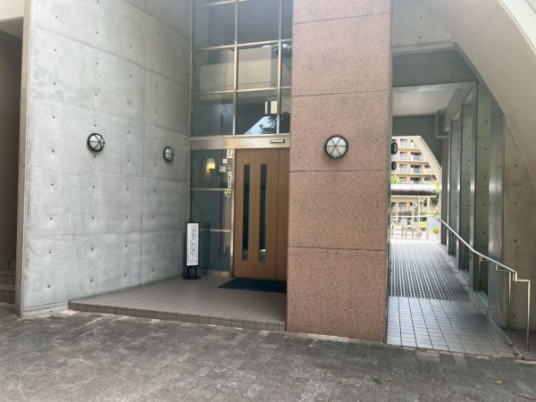 和泉市室堂町、マンションの画像です