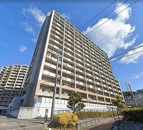 和泉市室堂町、マンションの外観画像です
