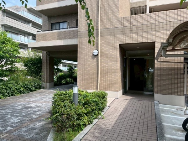 和泉市いぶき野、マンションの画像です