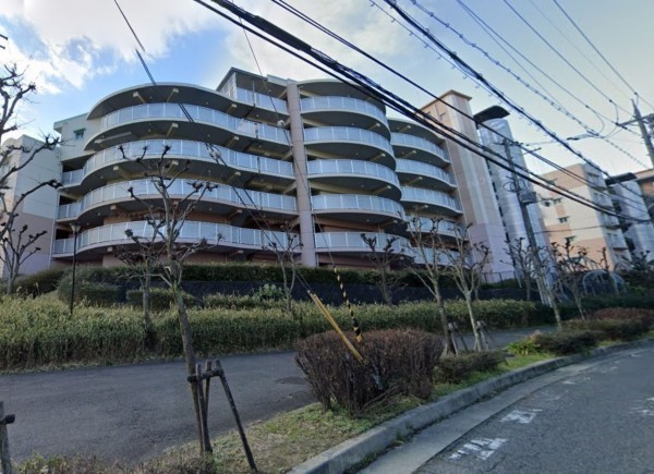 和泉市いぶき野、マンションの外観画像です