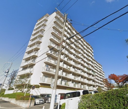 和泉市池田下町、マンションの外観画像です