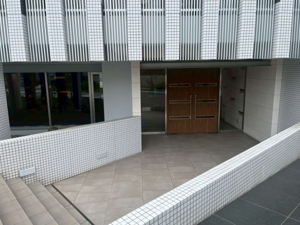 和泉市室堂町、マンションの画像です