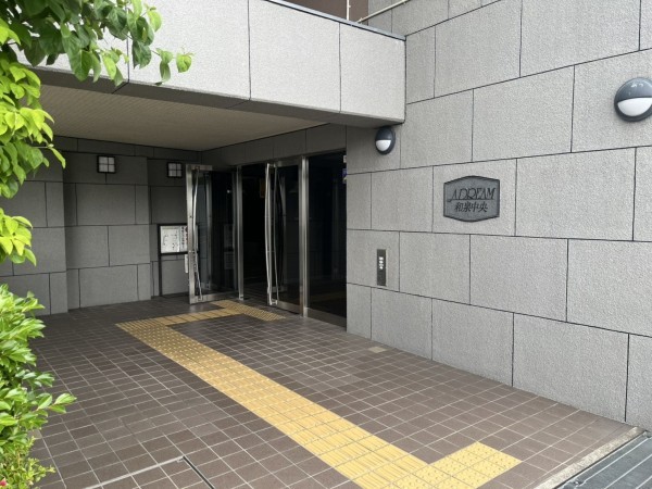 和泉市唐国町、マンションの画像です