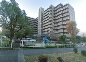 和泉市上町、マンションの外観画像です