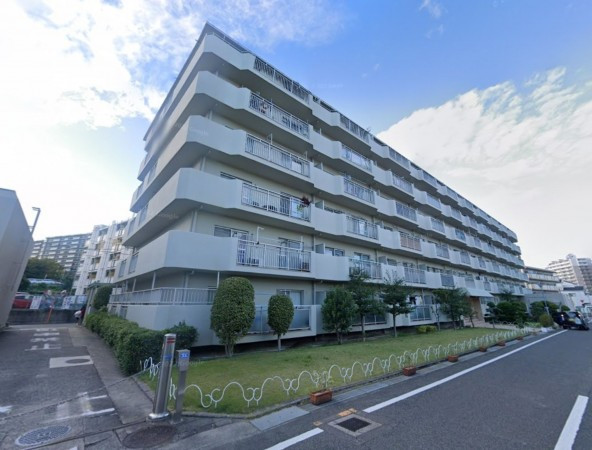 和泉市伏屋町、マンションの外観画像です