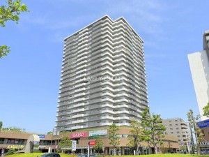 草加市瀬崎、マンションの外観画像です