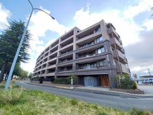 仙台市泉区南光台、マンションの画像です
