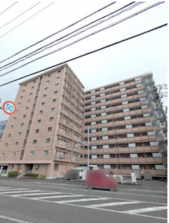 静岡市駿河区曲金、マンションの外観画像です