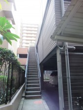 東大阪市西石切町、マンションの駐車場画像です