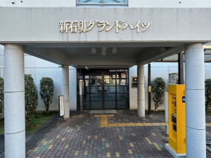 東大阪市日下町、マンションのエントランス画像です