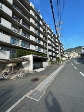 東大阪市東石切町、収益物件/マンションの外観画像です