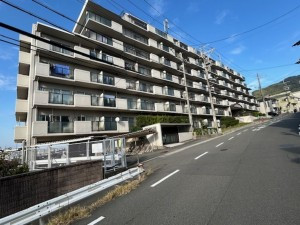 東大阪市東石切町、収益物件/マンションの外観画像です