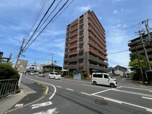 大津市唐橋町、マンションの画像です