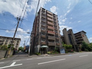 大津市唐橋町、マンションの画像です