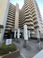 大津市大萱、マンションの画像です