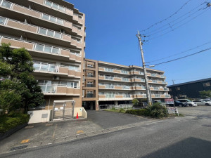 大津市真野、マンションの画像です