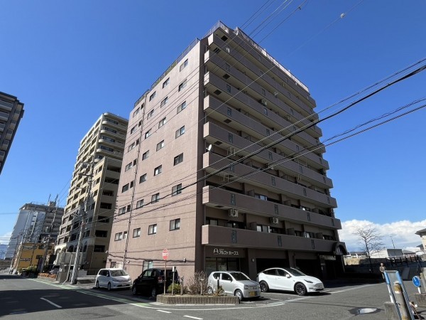草津市野路、マンションの外観画像です
