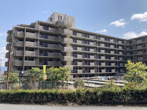 大津市富士見台、マンションの画像です