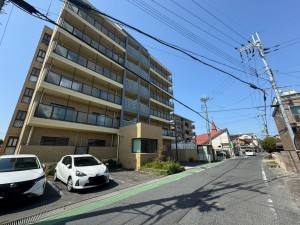 草津市草津、マンションの画像です