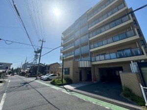 草津市草津、マンションの画像です