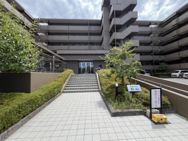 大津市北大路、マンションの画像です