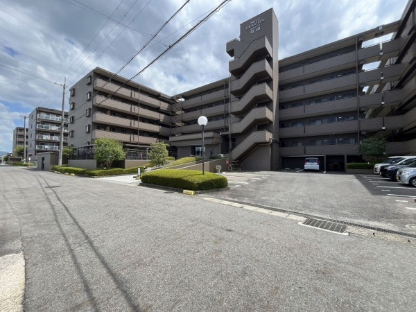 大津市北大路、マンションの外観画像です