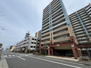 大津市におの浜、マンションの画像です
